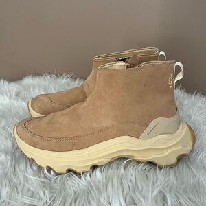 {Sorel} Kinetic Breakthru Acadia Boot Waterproof in Tawny Buff / Ceramic - 8.5